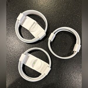 USB-C to Lightening Charging Cable‎ (Apple) | Three cables